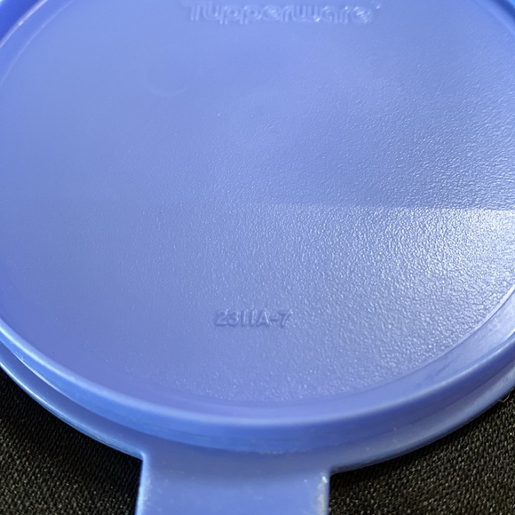 Vintage  Tupperware White with Blue Lids Sugar Bowl & Creamer Set With Snap Lids - Picture 7 of 10